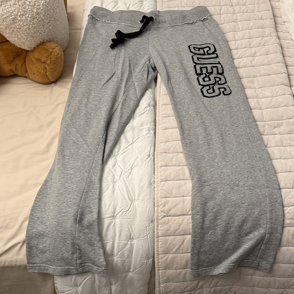 GUESS size m/l Light Gray Joggers with Logo